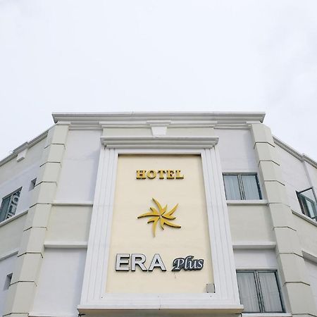 อีร่า พลัส โฮเต็ล Hotel เซอรีเคมบางัน ภายนอก รูปภาพ