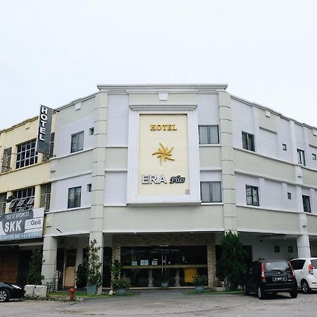 อีร่า พลัส โฮเต็ล Hotel เซอรีเคมบางัน ภายนอก รูปภาพ