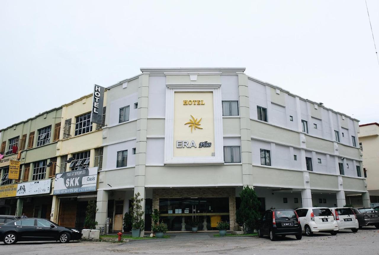 อีร่า พลัส โฮเต็ล Hotel เซอรีเคมบางัน ภายนอก รูปภาพ