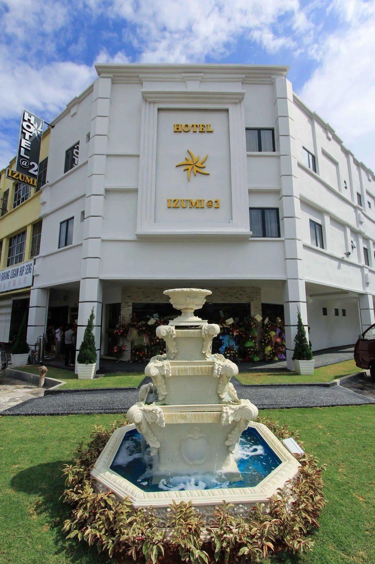 อีร่า พลัส โฮเต็ล Hotel เซอรีเคมบางัน ภายนอก รูปภาพ